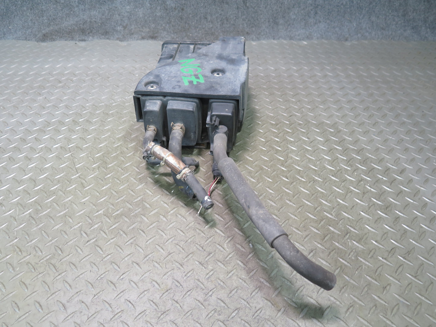 03-09 Nissan 350Z Z33 Fuel Evap Vapor Charcoal Canister OEM