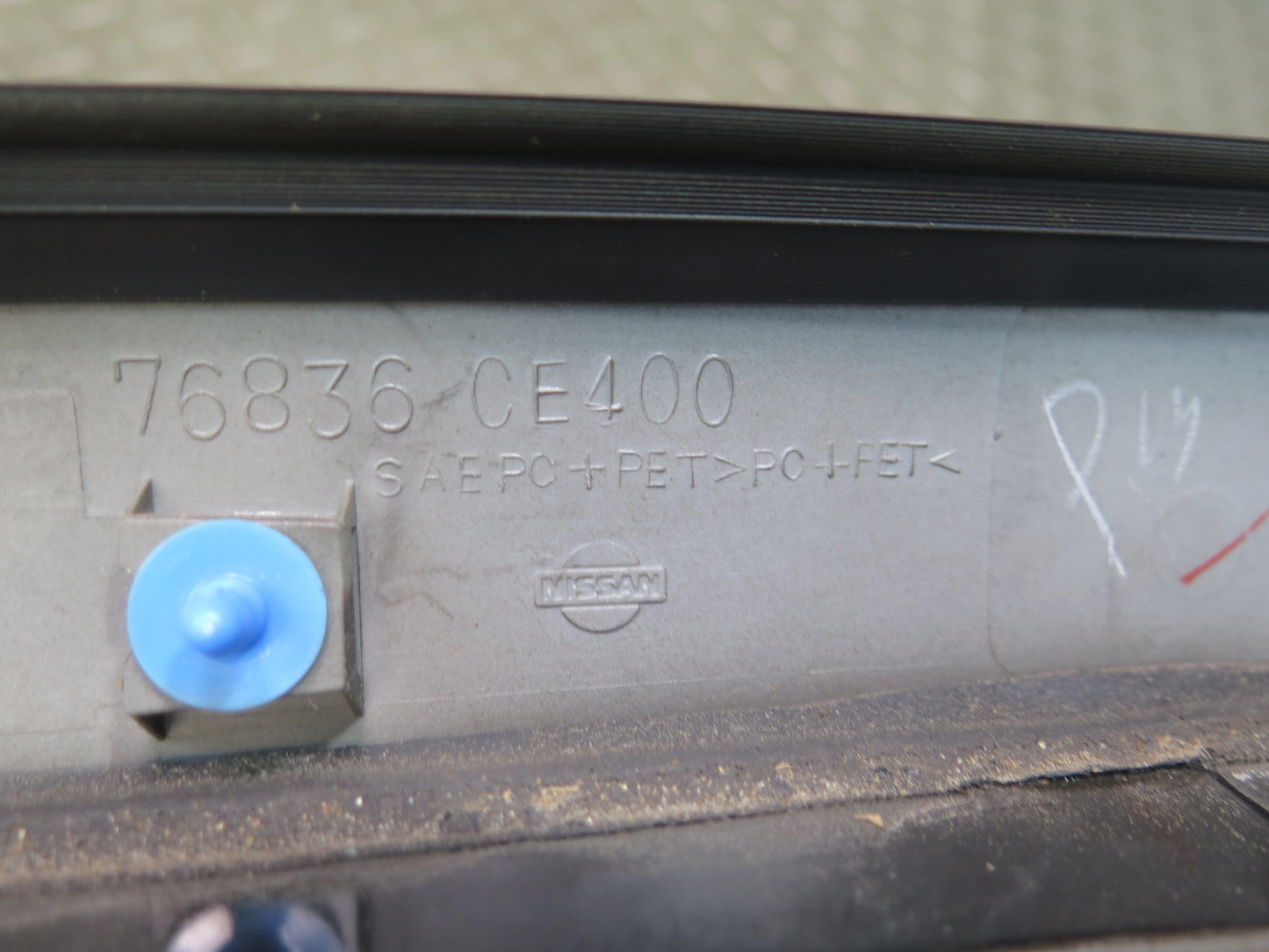 04-09 Nissan 350Z Z33 Convertible Left & Right Exterior A Pillar Molding Set OEM