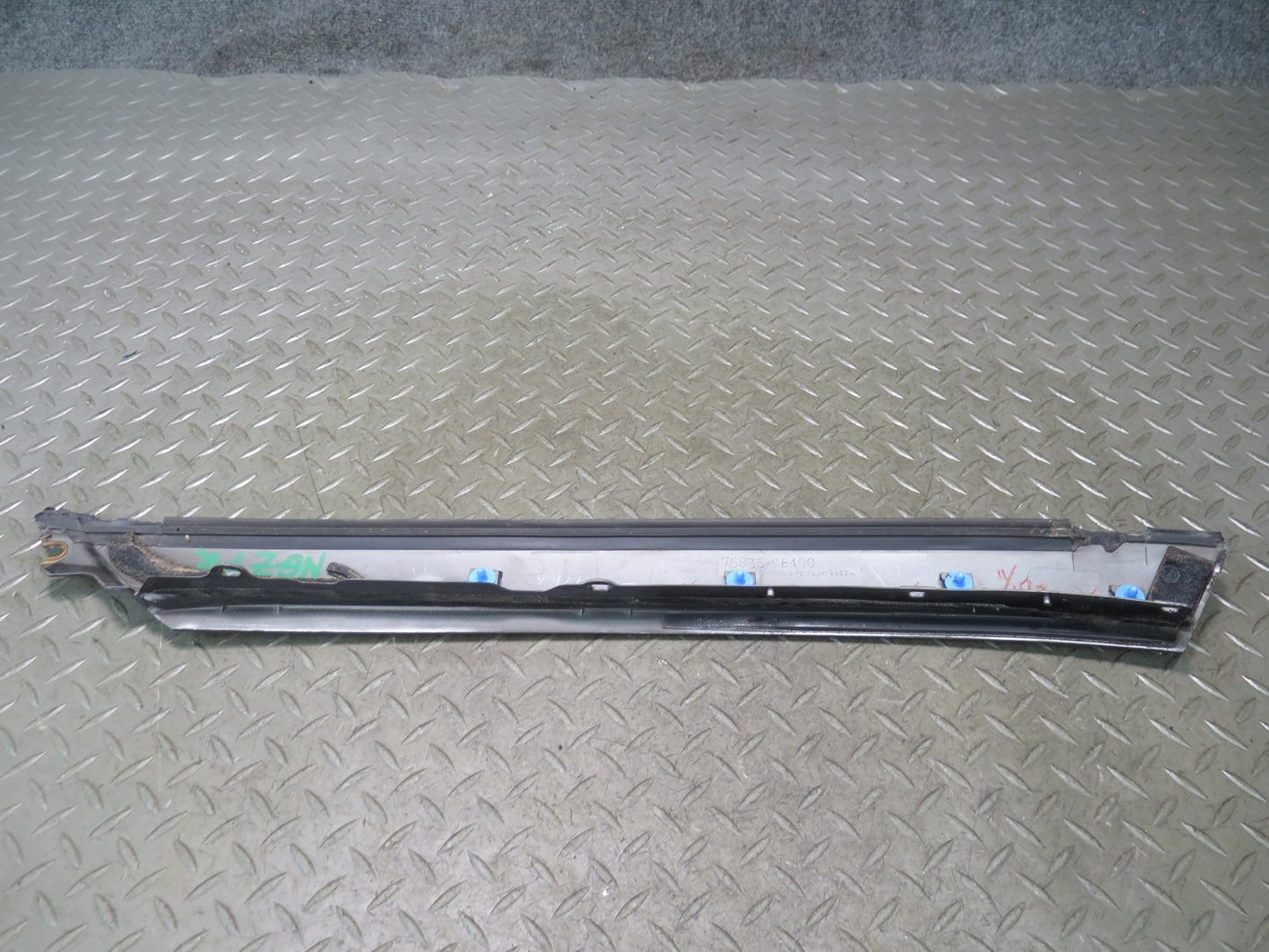 04-09 Nissan 350Z Z33 Convertible Left & Right Exterior A Pillar Molding Set OEM