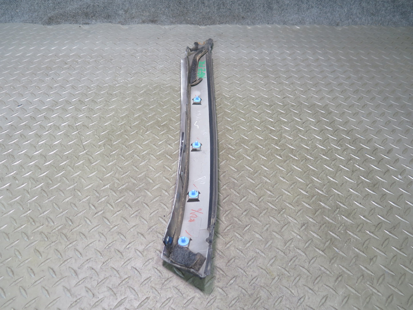 04-09 Nissan 350Z Z33 Convertible Left & Right Exterior A Pillar Molding Set OEM