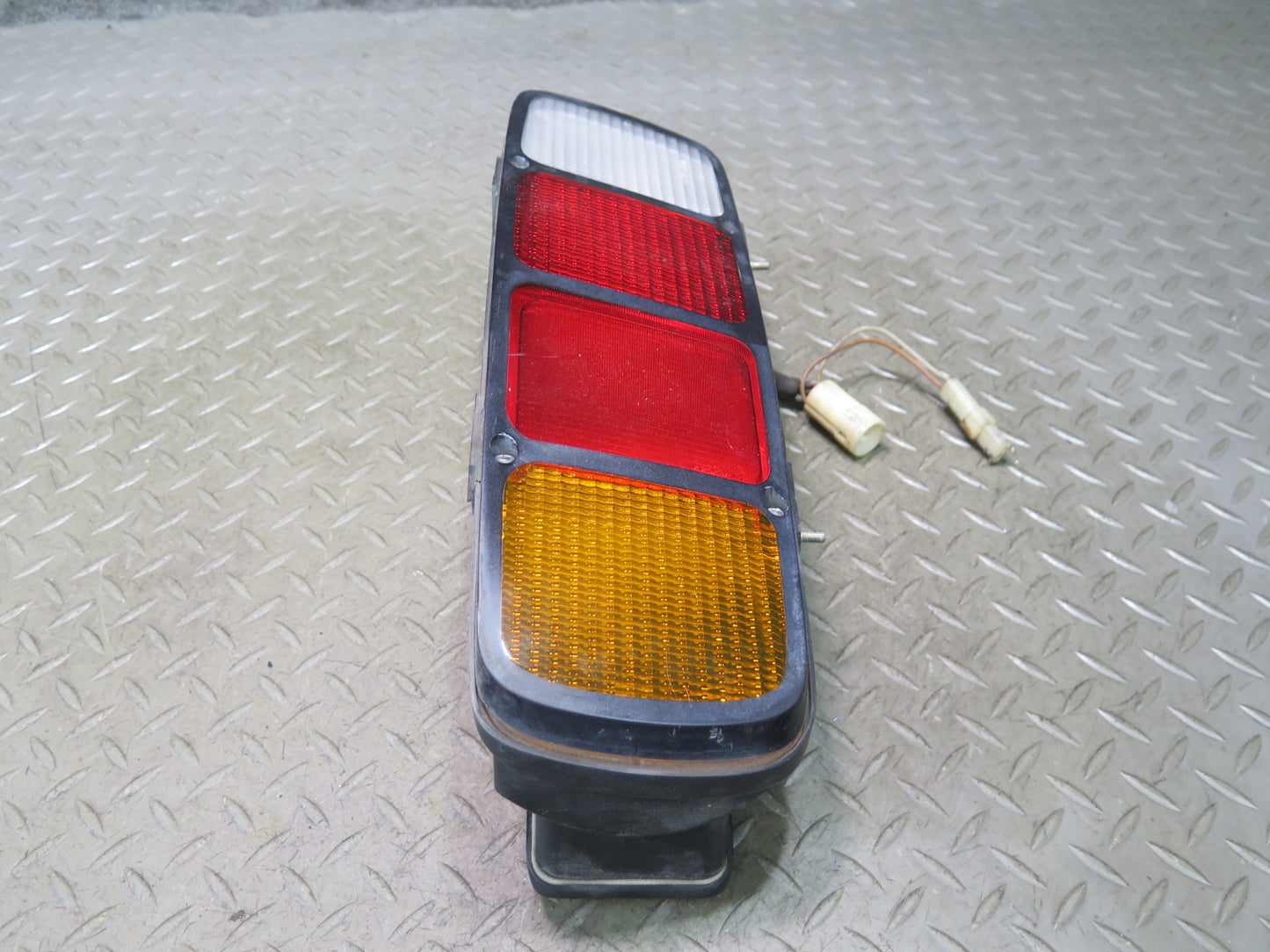 1978-1986 Porsche 928 S Rear Left & Right Side Tail Brake Light Lamp Set Damaged