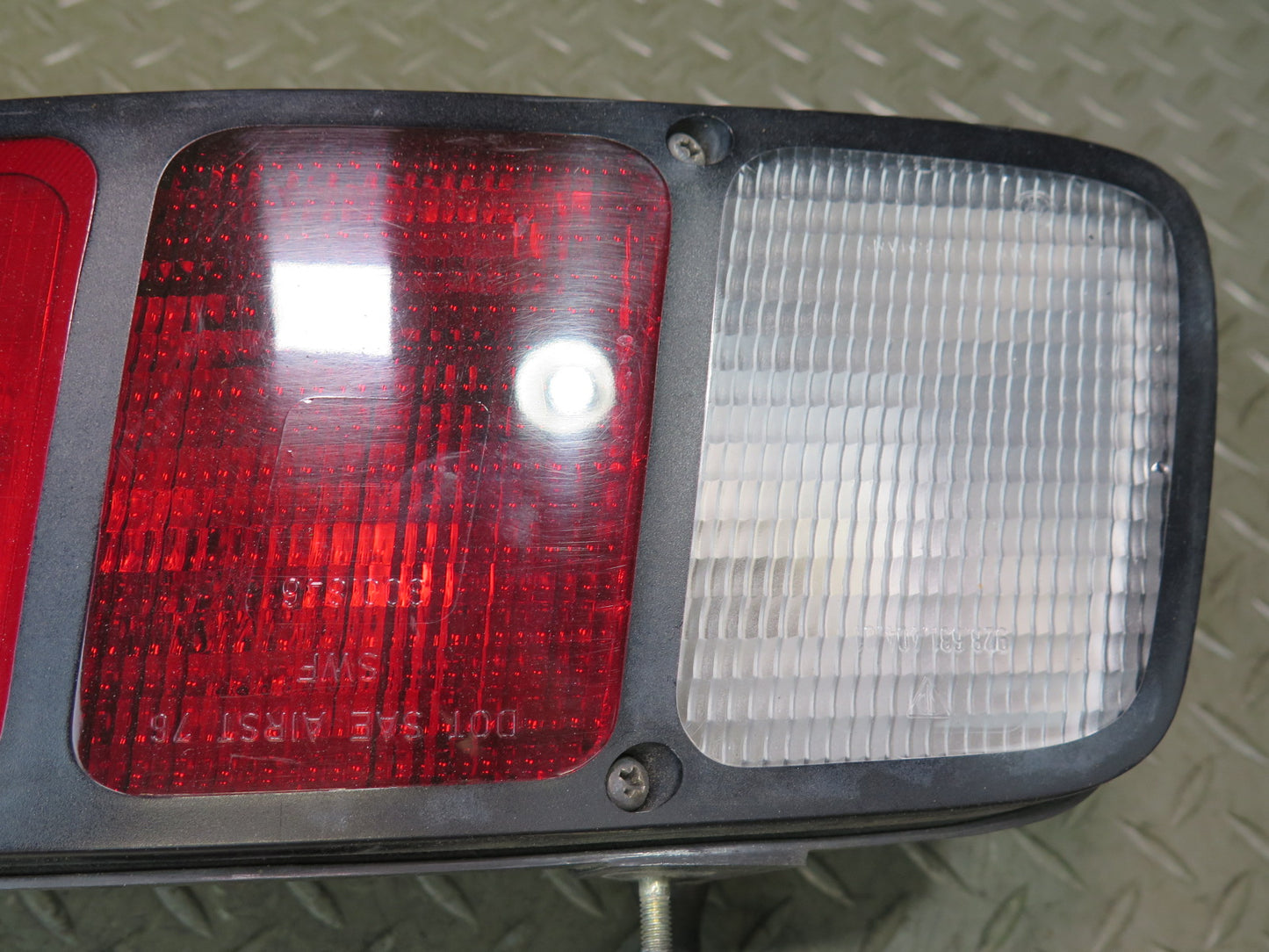 1978-1986 Porsche 928 S Rear Left & Right Side Tail Brake Light Lamp Set Damaged