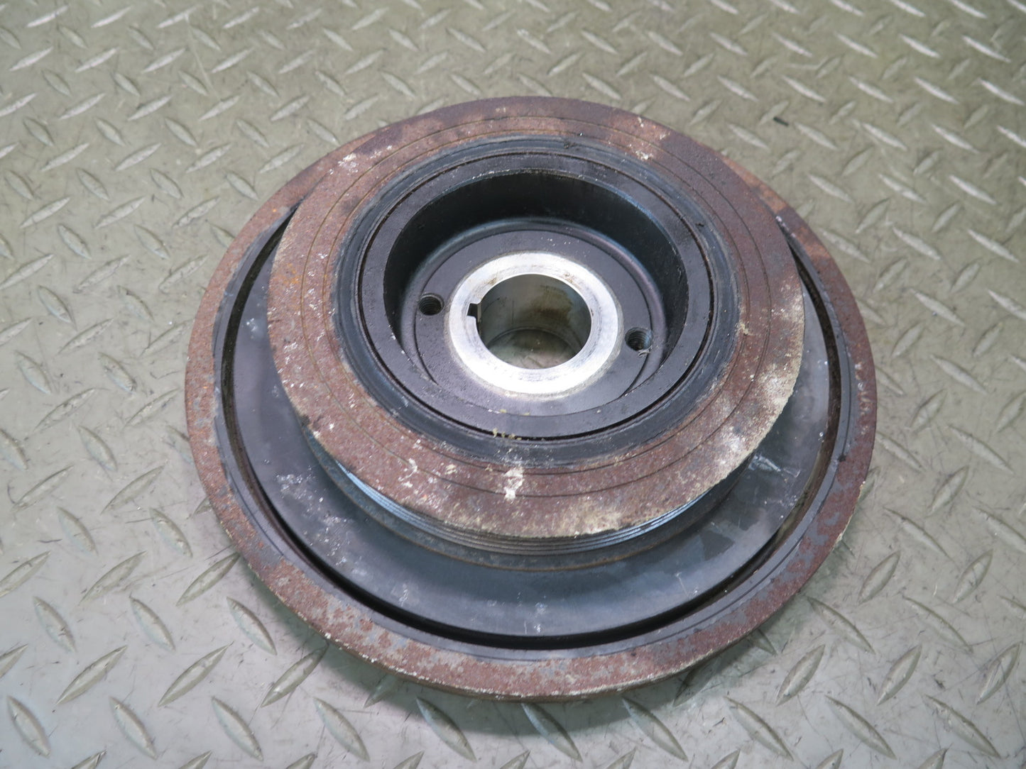 01-05 Lexus JCE10L IS300 Engine Crankshaft Harmonic Balancer Pulley OEM