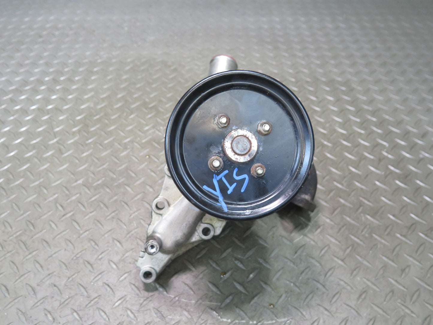 01-05 Lexus JCE10L IS300 Engine Coolant Water Pump OEM
