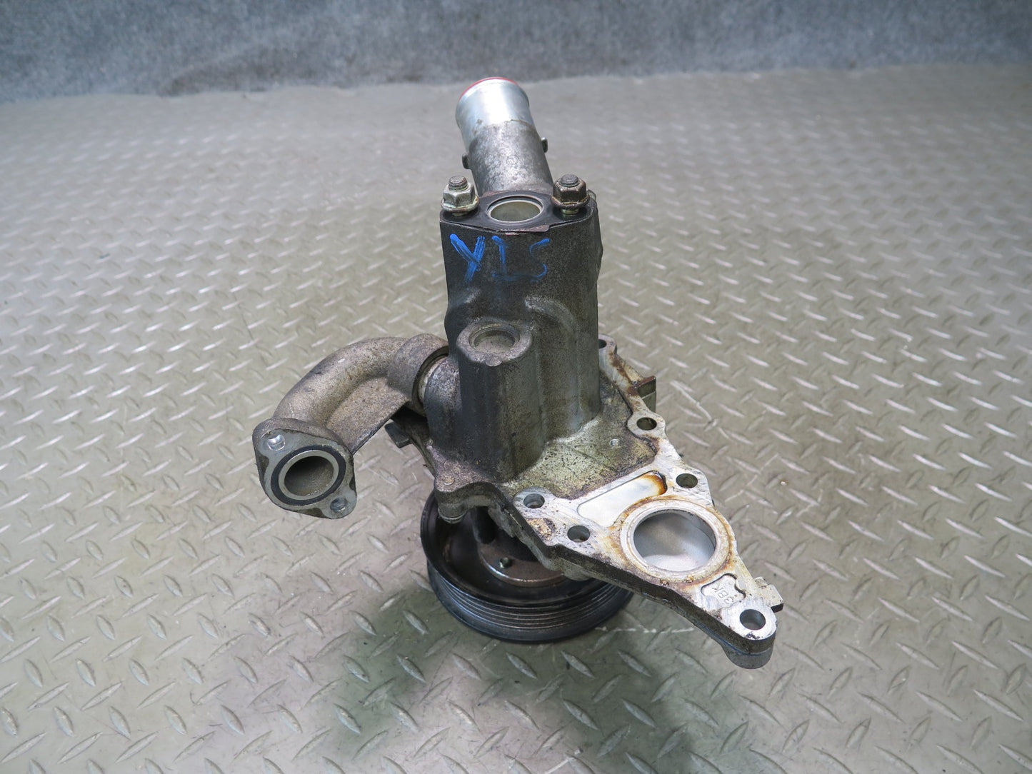 01-05 Lexus JCE10L IS300 Engine Coolant Water Pump OEM