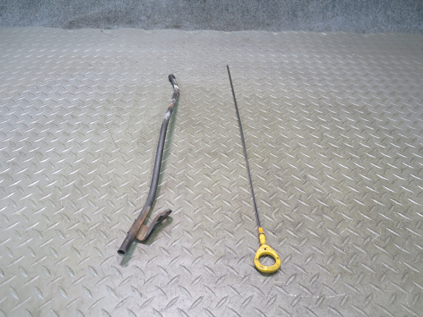 01-05 Lexus JCE10L IS300 Engine Oil DIP Stick Dipstick w Tube OEM