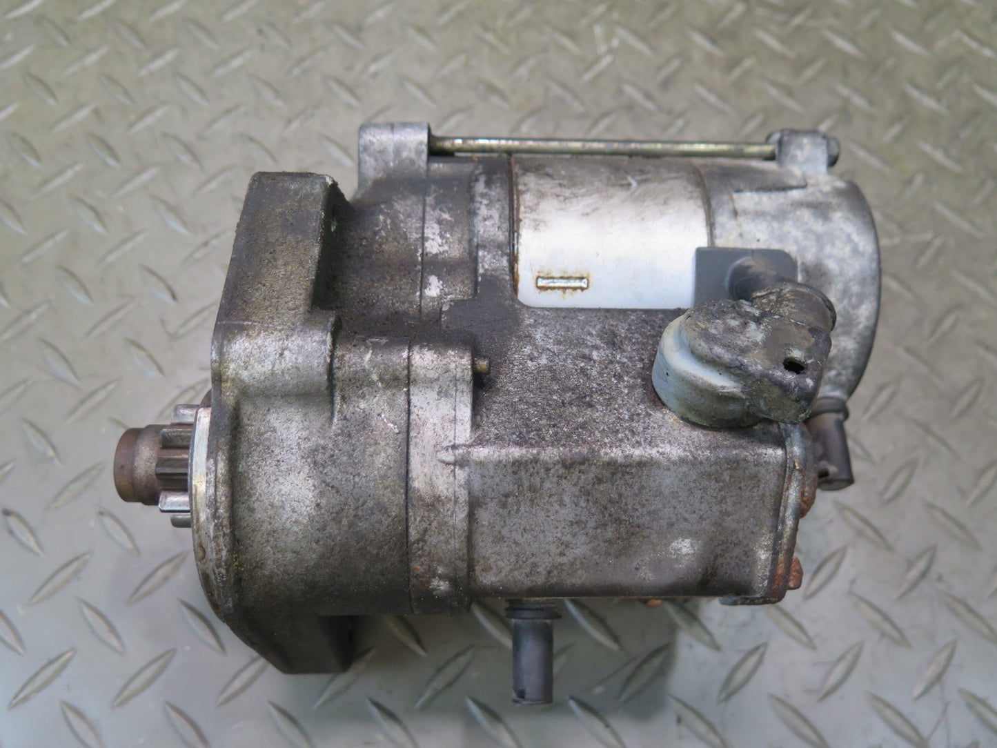01-05 Lexus JCE10L IS300 Engine Starter Motor 28100-46220 OEM