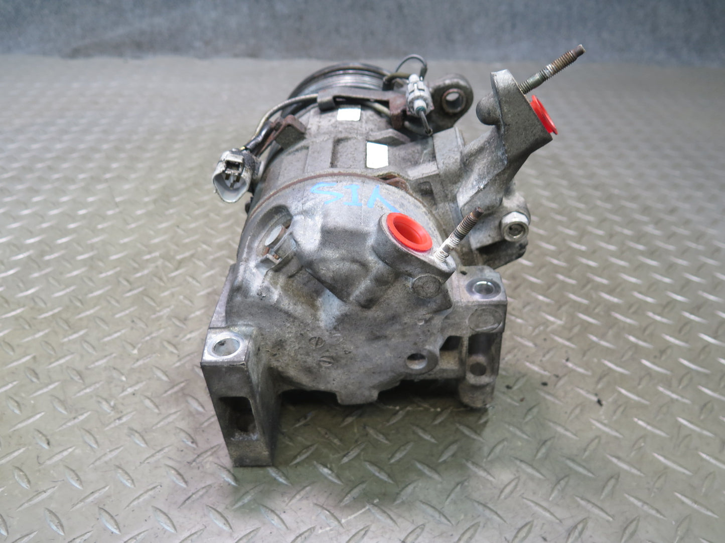 01-05 Lexus JCE10L IS300 A/C Air Conditioning Compressor OEM