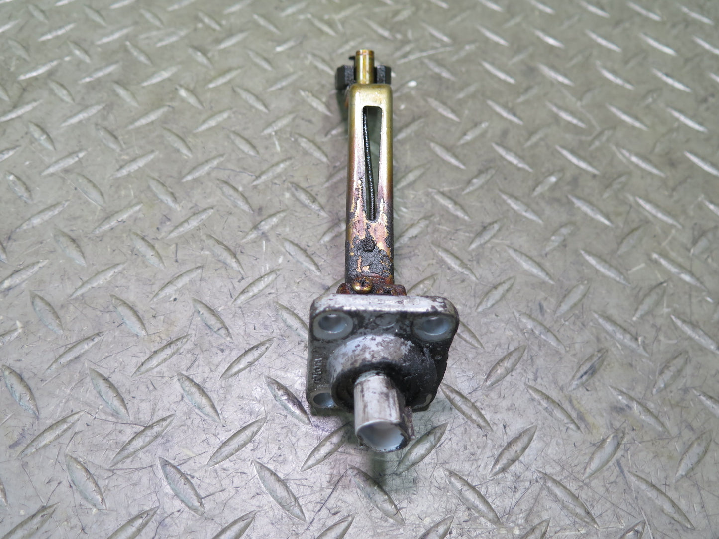 01-05 Lexus JCE10L IS300 3.0L 2JZGE Engine Pan Oil Level Sensor OEM