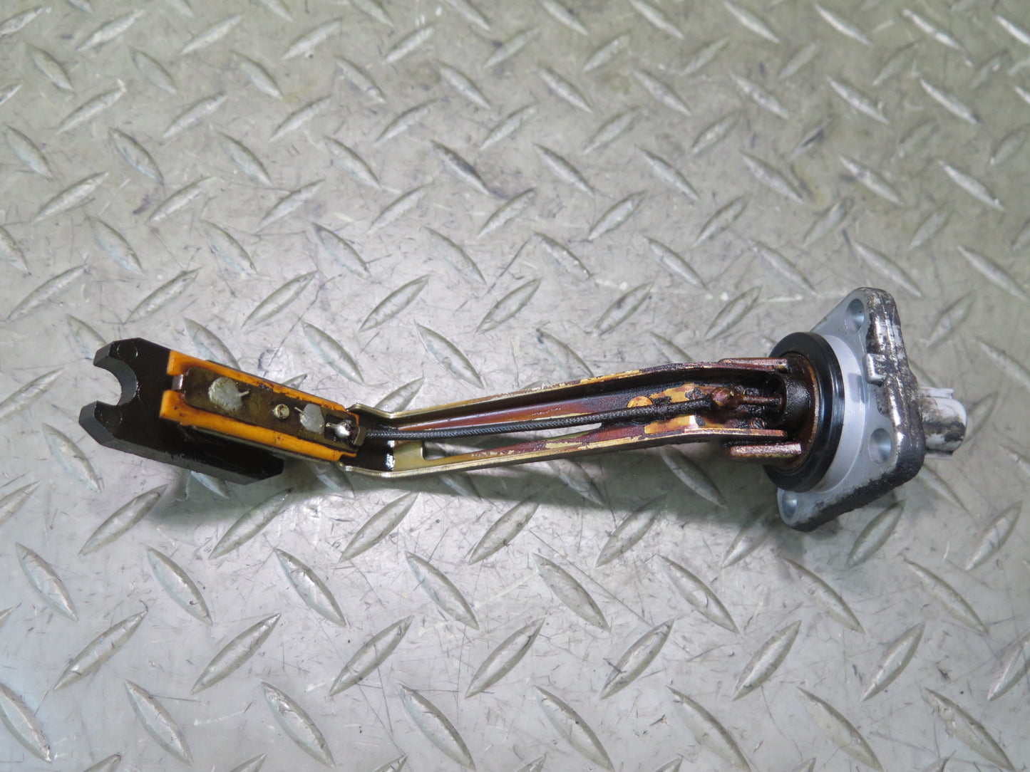 01-05 Lexus JCE10L IS300 3.0L 2JZGE Engine Pan Oil Level Sensor OEM