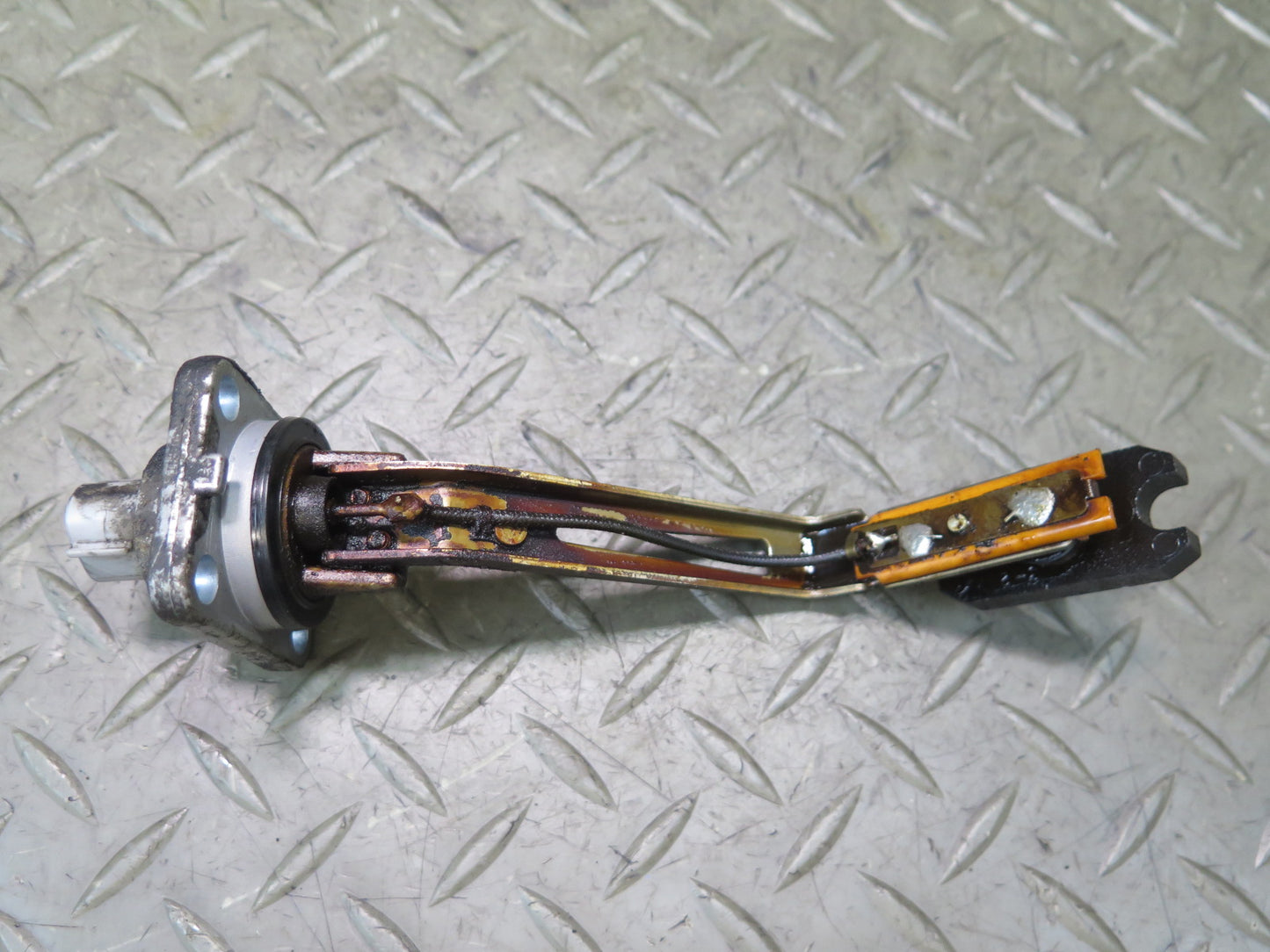 01-05 Lexus JCE10L IS300 3.0L 2JZGE Engine Pan Oil Level Sensor OEM