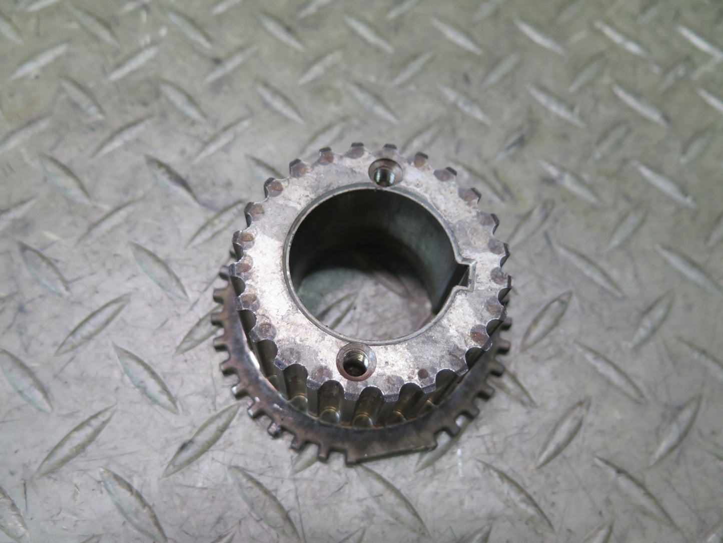 01-05 Lexus JCE10L IS300 3.0L 2JZGE Engine Crankshaft Timing Gear Pulley OEM