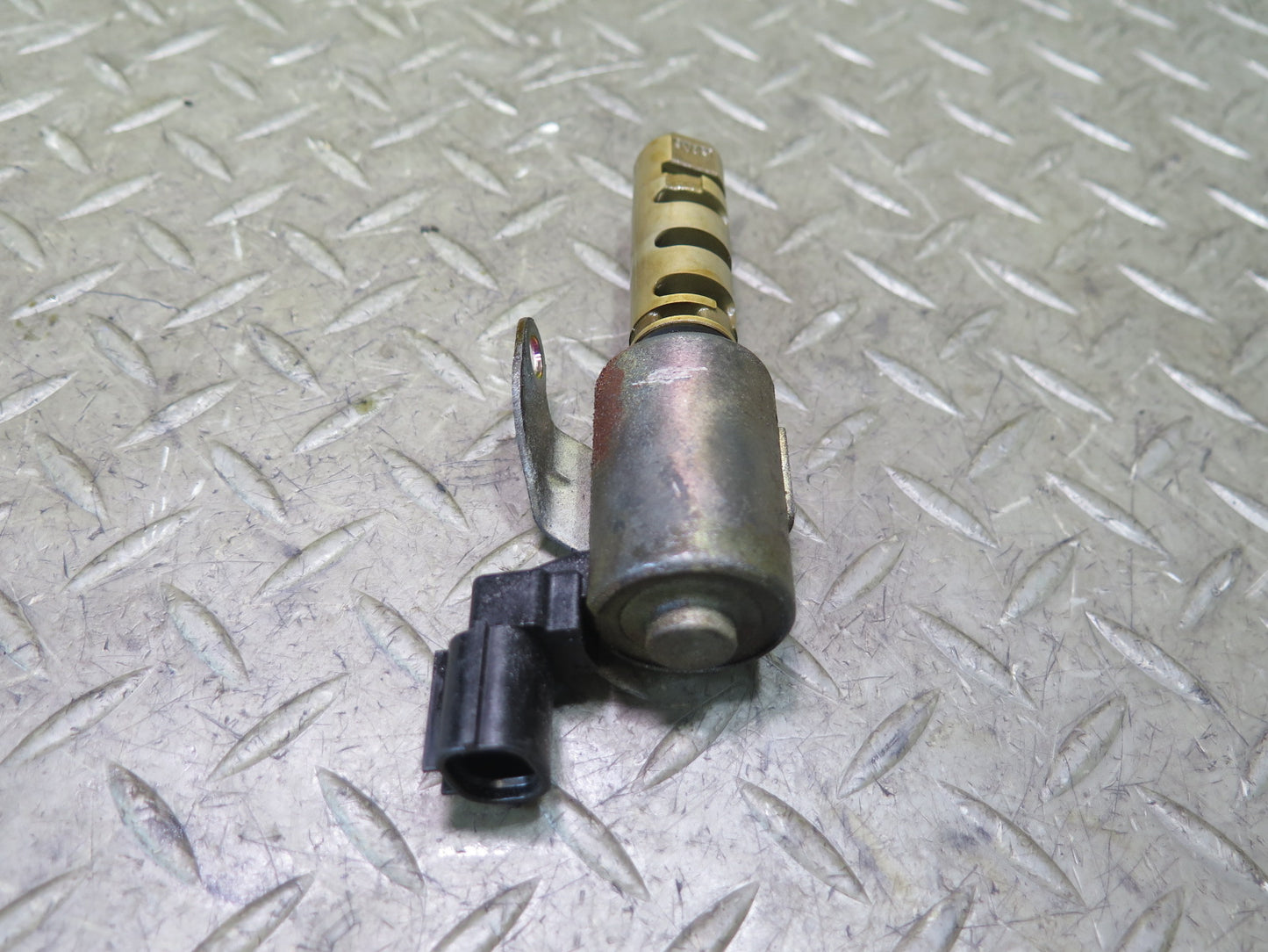 98-05 Lexus JCE10L IS300 GS300 SC300 2JZGE Vvti Oil Control Solenoid OEM