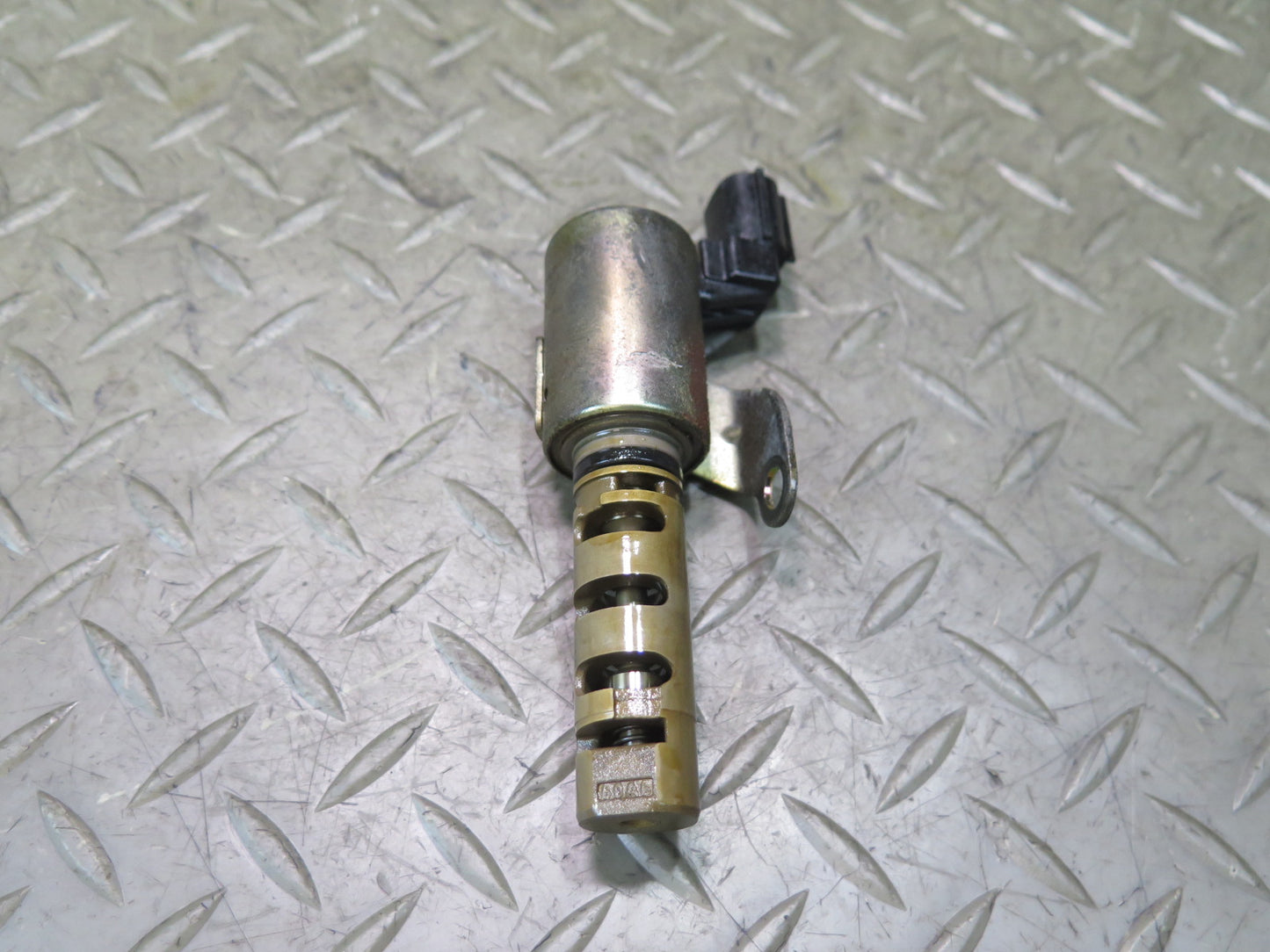 98-05 Lexus JCE10L IS300 GS300 SC300 2JZGE Vvti Oil Control Solenoid OEM