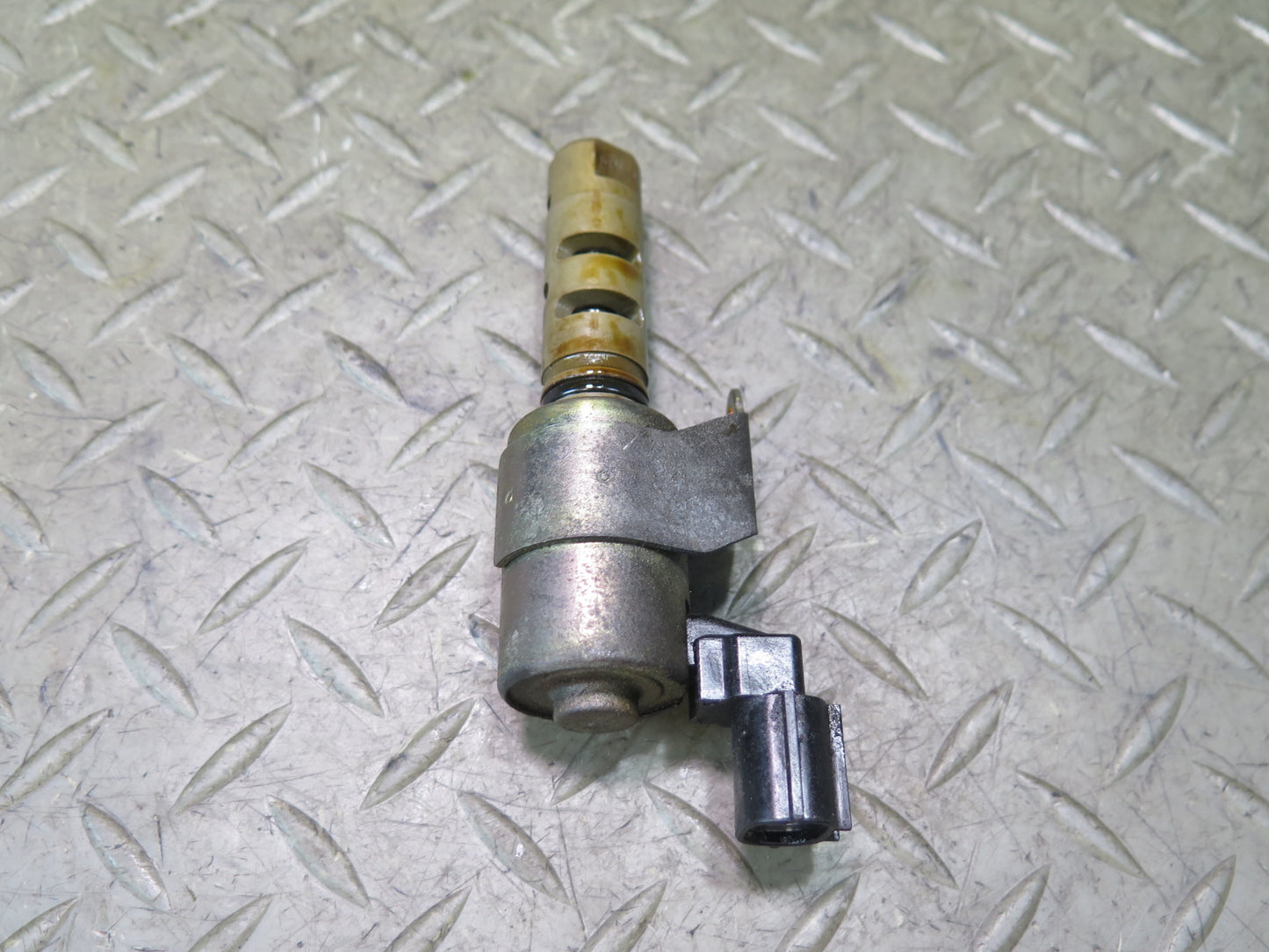 98-05 Lexus JCE10L IS300 GS300 SC300 2JZGE Vvti Oil Control Solenoid OEM
