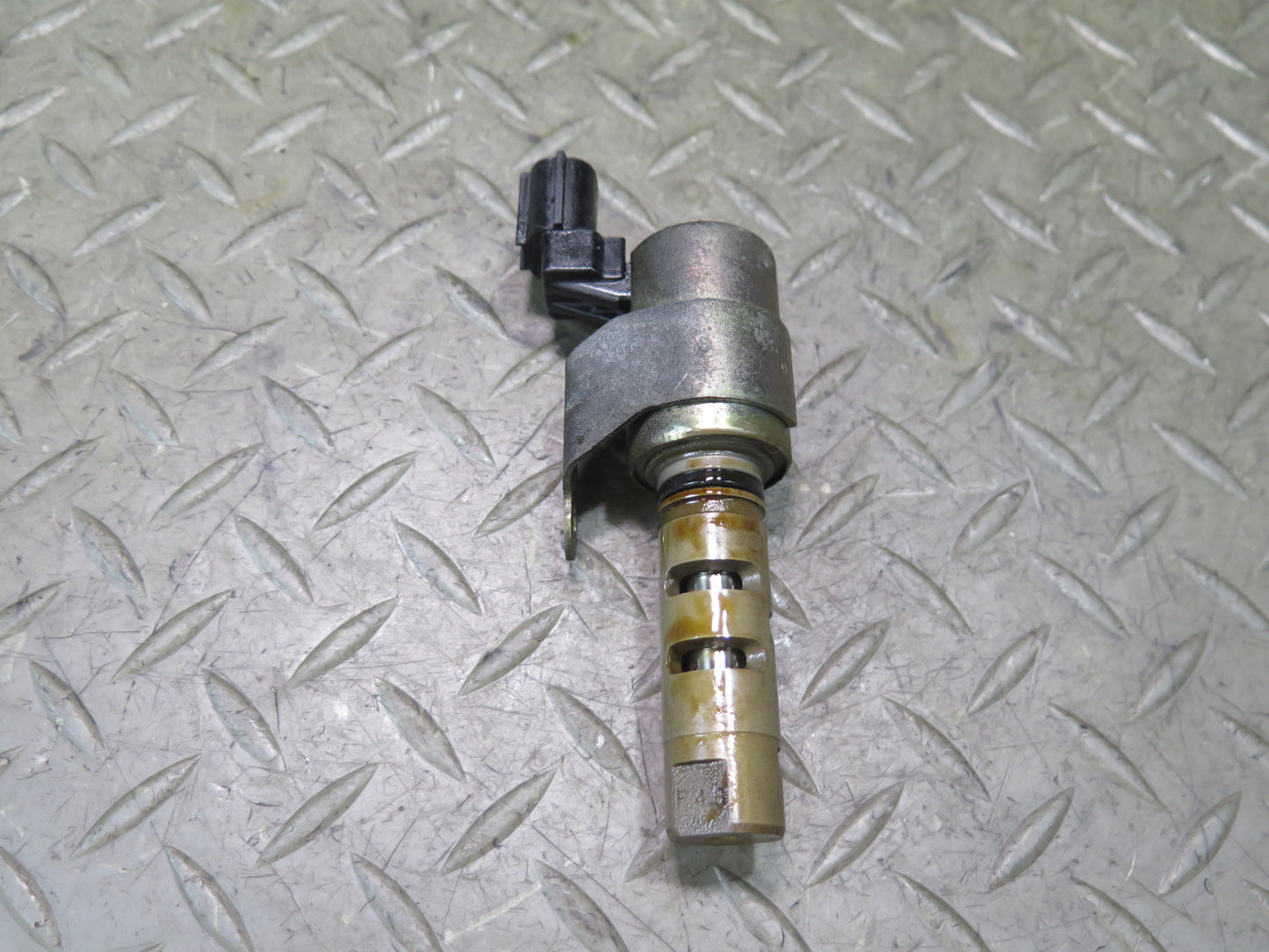 98-05 Lexus JCE10L IS300 GS300 SC300 2JZGE Vvti Oil Control Solenoid OEM