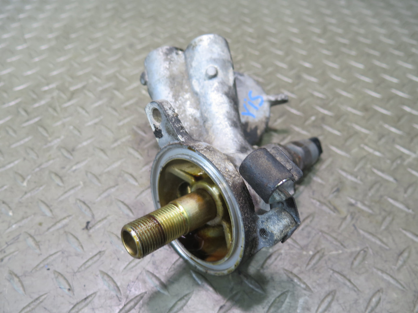 01-05 Lexus GS300 IS300 2JZGE Vvt-i Engine Oil Filter Housing w Sensor OEM