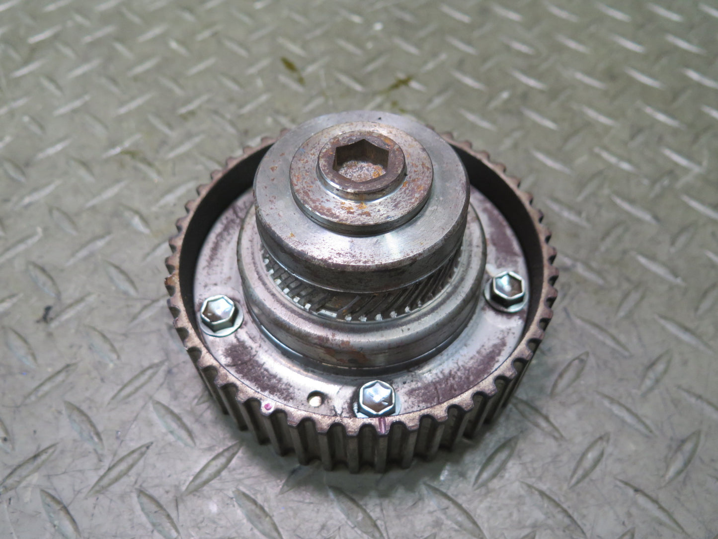 01-05 Lexus JCE10L IS300 3.0L 2JZGE Vvt-i Intake Camshaft Gear Sprocket OEM