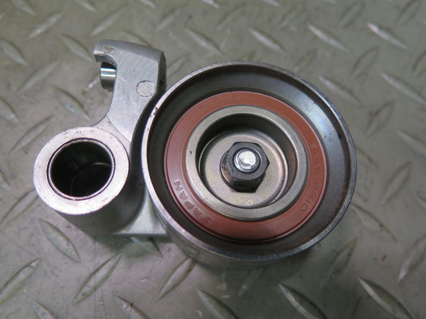 01-05 Lexus IS300 JCE10L 2JZGE Timing Belt Tensioner w Bolt Set NTN