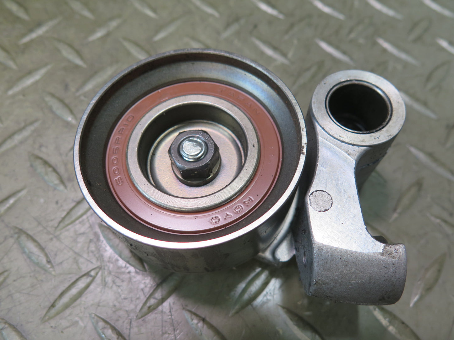01-05 Lexus IS300 JCE10L 2JZGE Timing Belt Tensioner w Bolt Set NTN
