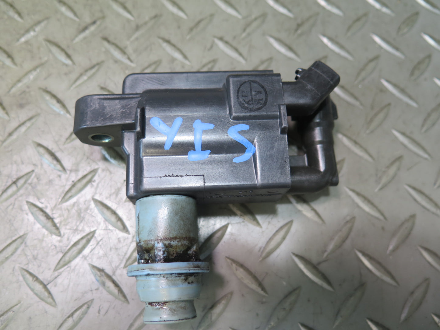 98-05 Lexus JCE10L IS300 GS300 SC300 2JZGE Set of 3 Engine Ignition Coil OEM