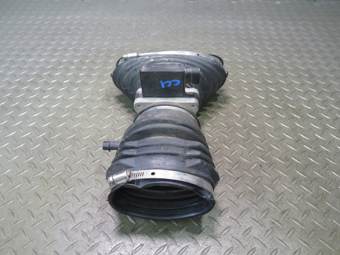 94-96 Chevrolet Corvette C4 Mass Air Flow Meter MAF Sensor w Air Ducts OEM