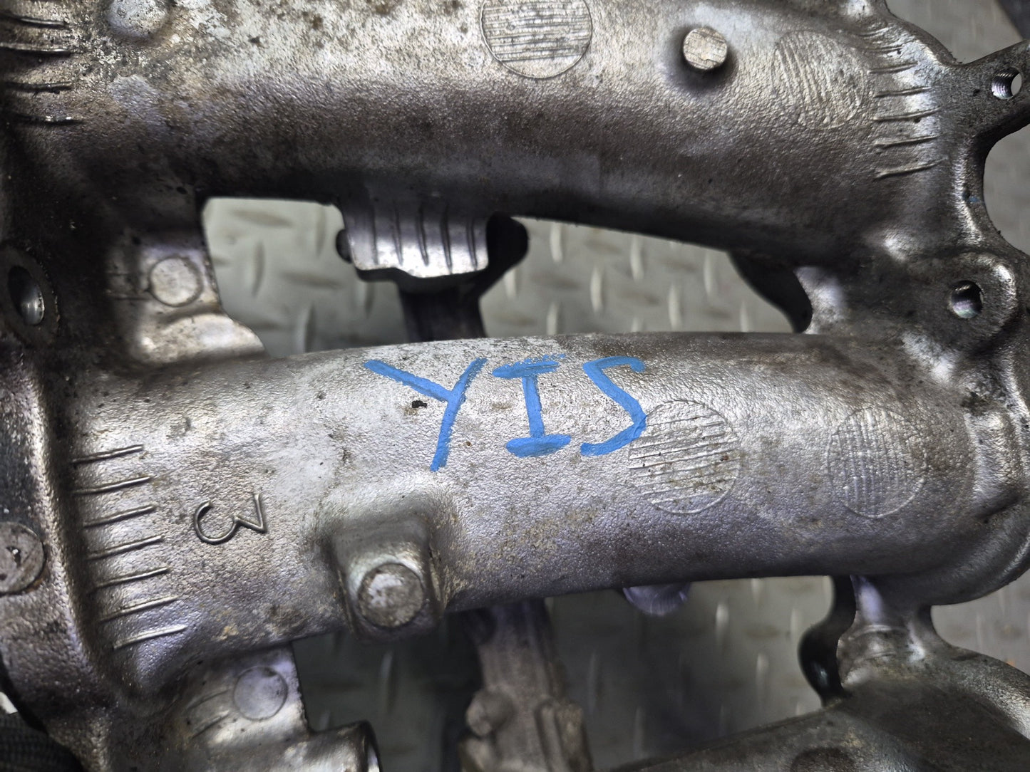 01-05 Lexus JCE10 IS300 2JZGE Lower Intake Manifold w Fuel Rail & Injectors OEM