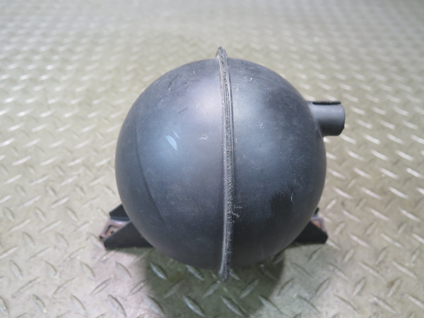 84-96 Chevrolet Corvette C4 Cruise Control Vacuum Reservoir Ball Tank OEM