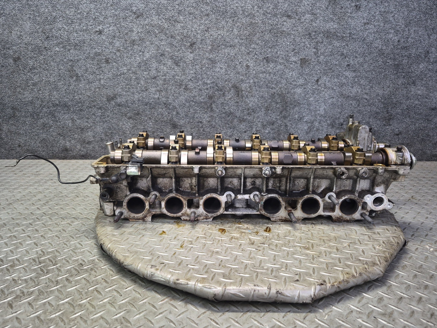 01-05 Lexus JCE10L IS300 GS300 2JZGE Vvti Engine Cylinder Head w Camshafts OEM