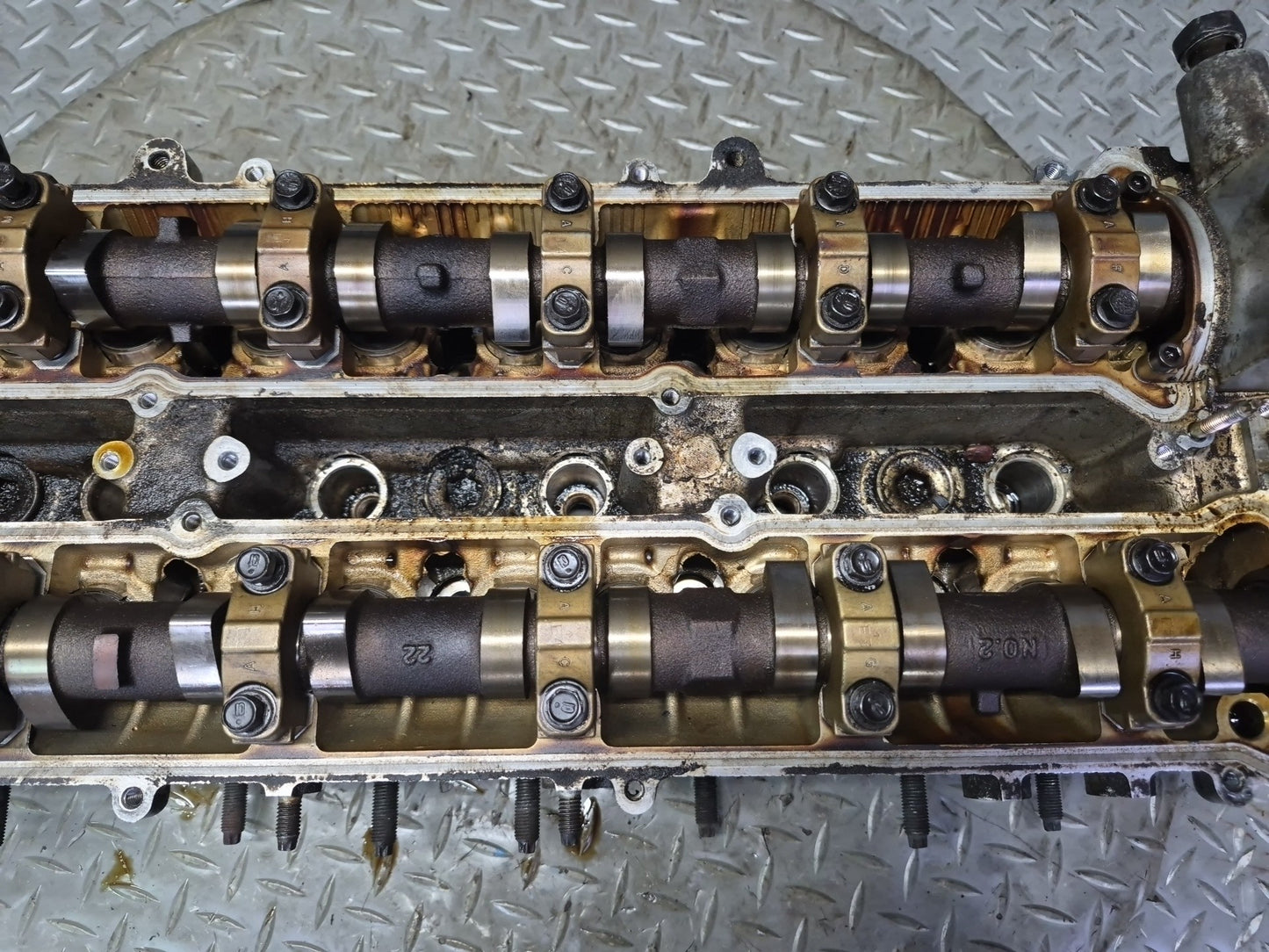 01-05 Lexus JCE10L IS300 GS300 2JZGE Vvti Engine Cylinder Head w Camshafts OEM