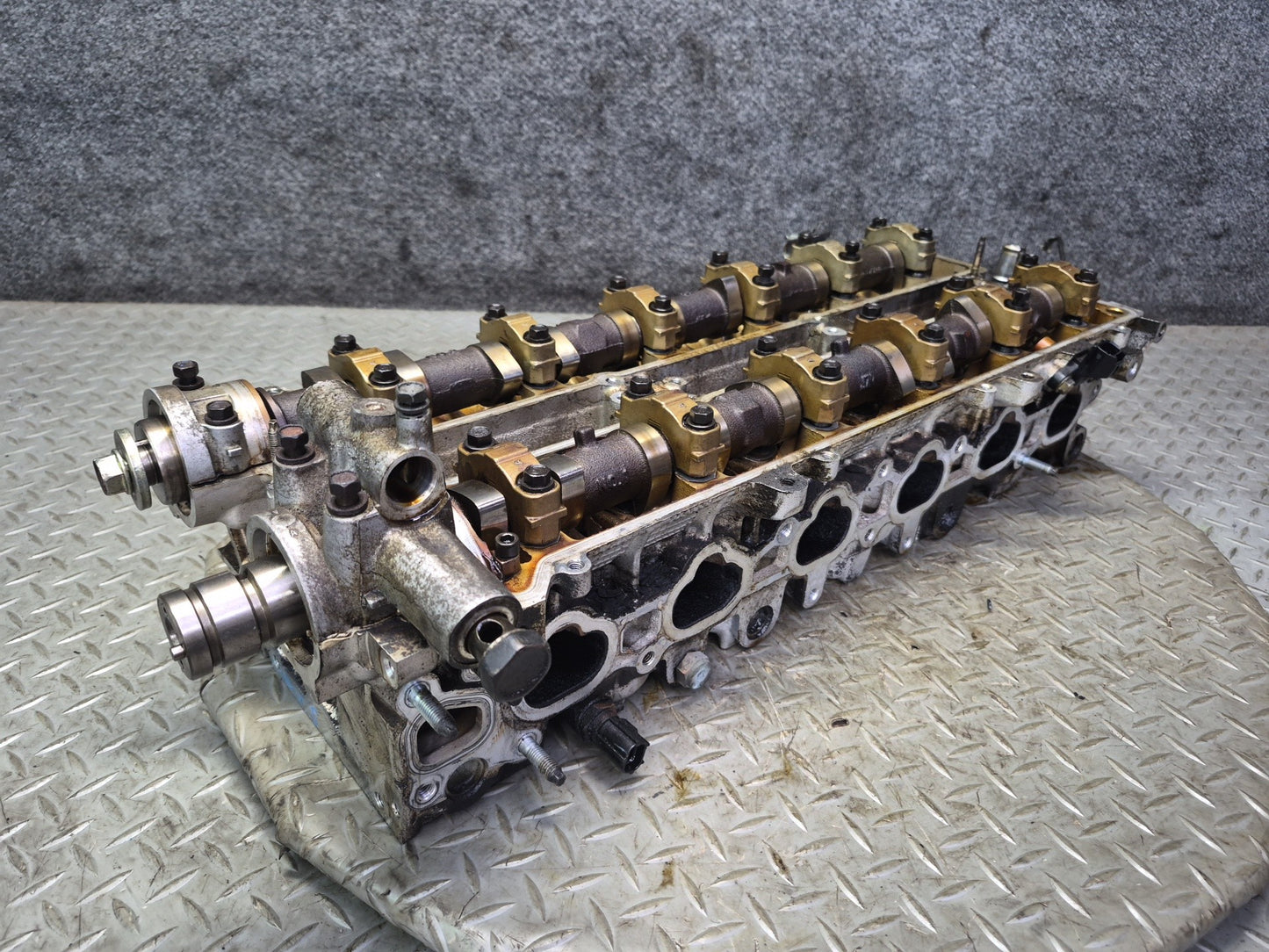 01-05 Lexus JCE10L IS300 GS300 2JZGE Vvti Engine Cylinder Head w Camshafts OEM