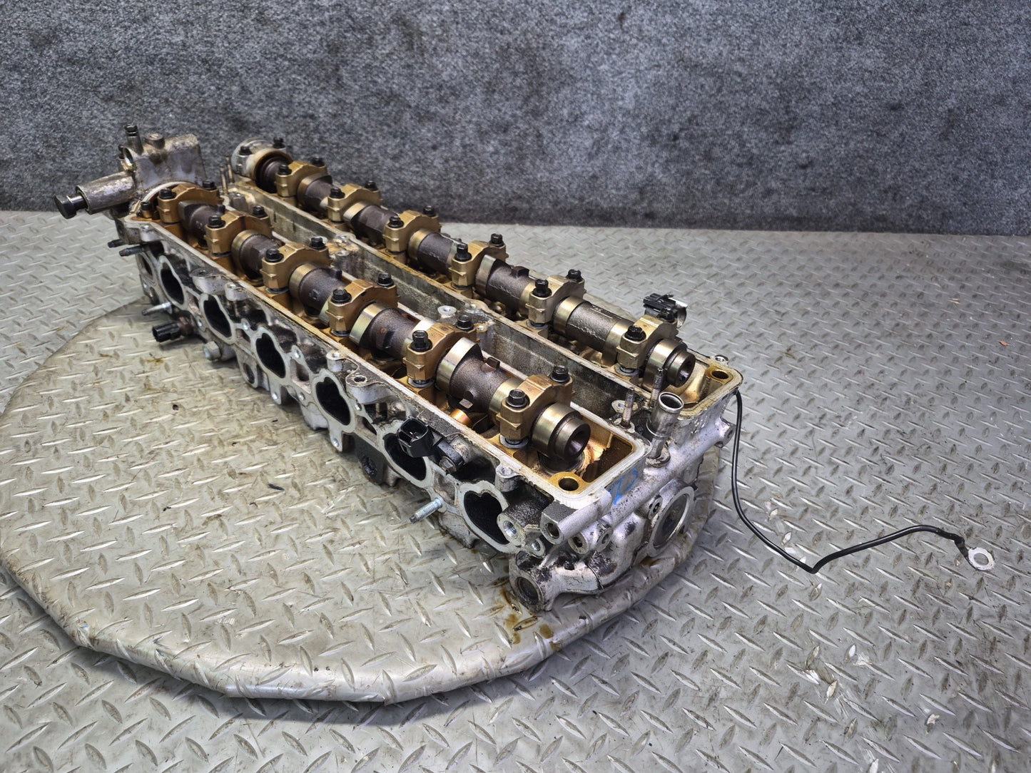 01-05 Lexus JCE10L IS300 GS300 2JZGE Vvti Engine Cylinder Head w Camshafts OEM