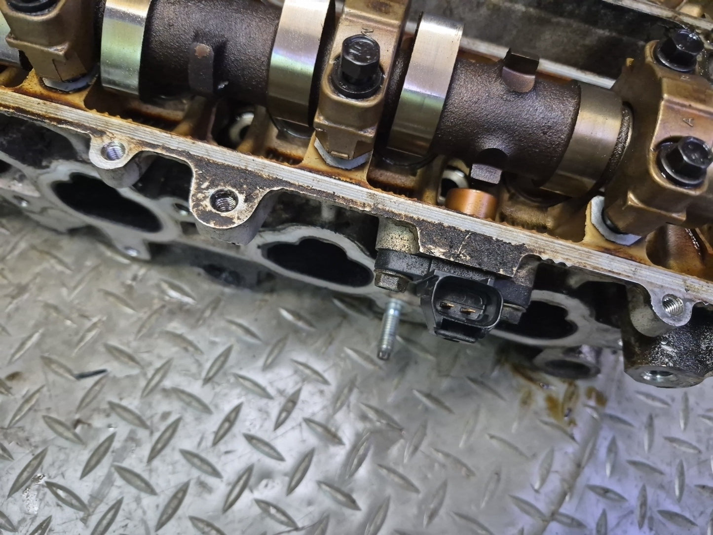 01-05 Lexus JCE10L IS300 GS300 2JZGE Vvti Engine Cylinder Head w Camshafts OEM