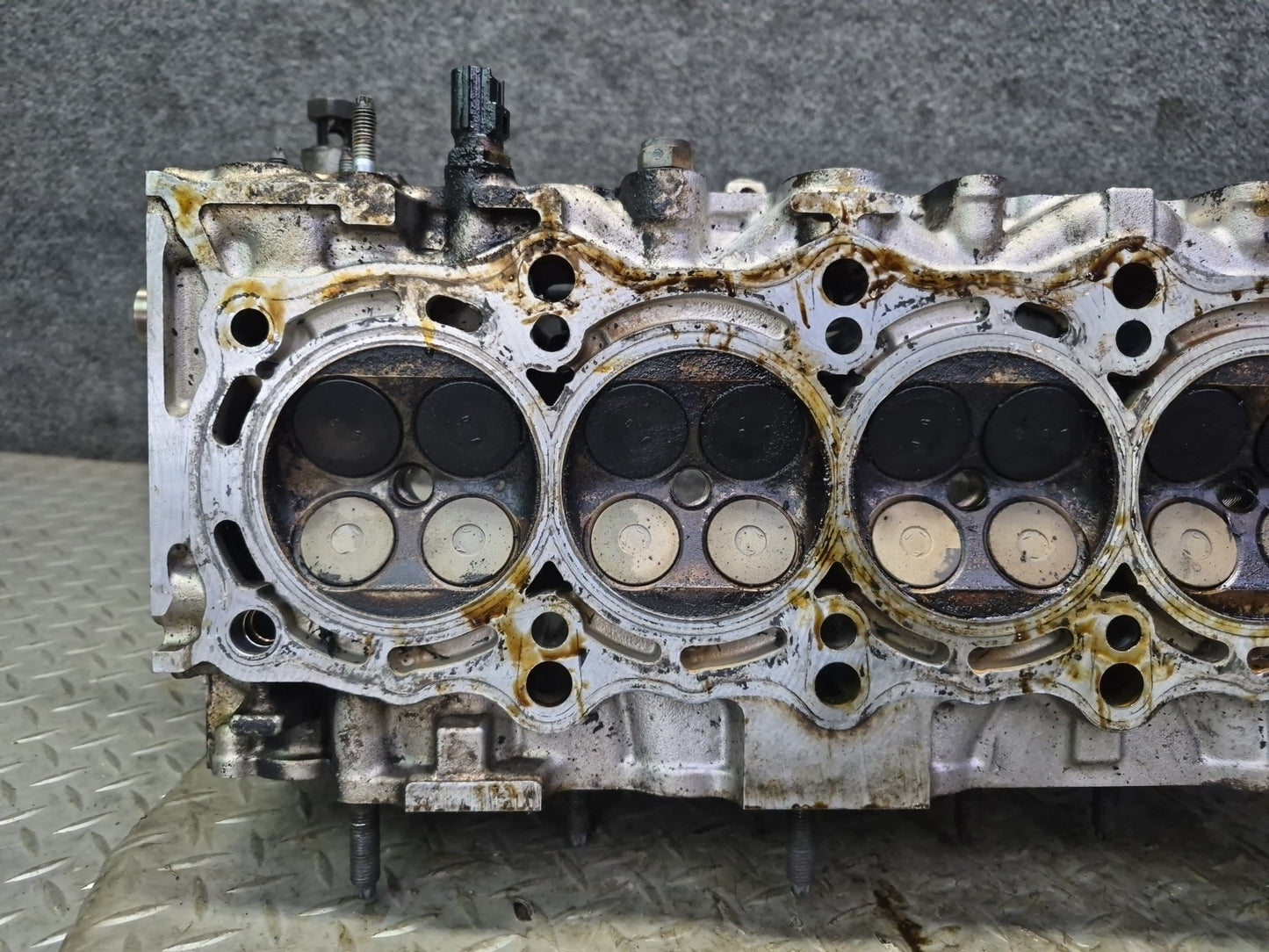 01-05 Lexus JCE10L IS300 GS300 2JZGE Vvti Engine Cylinder Head w Camshafts OEM