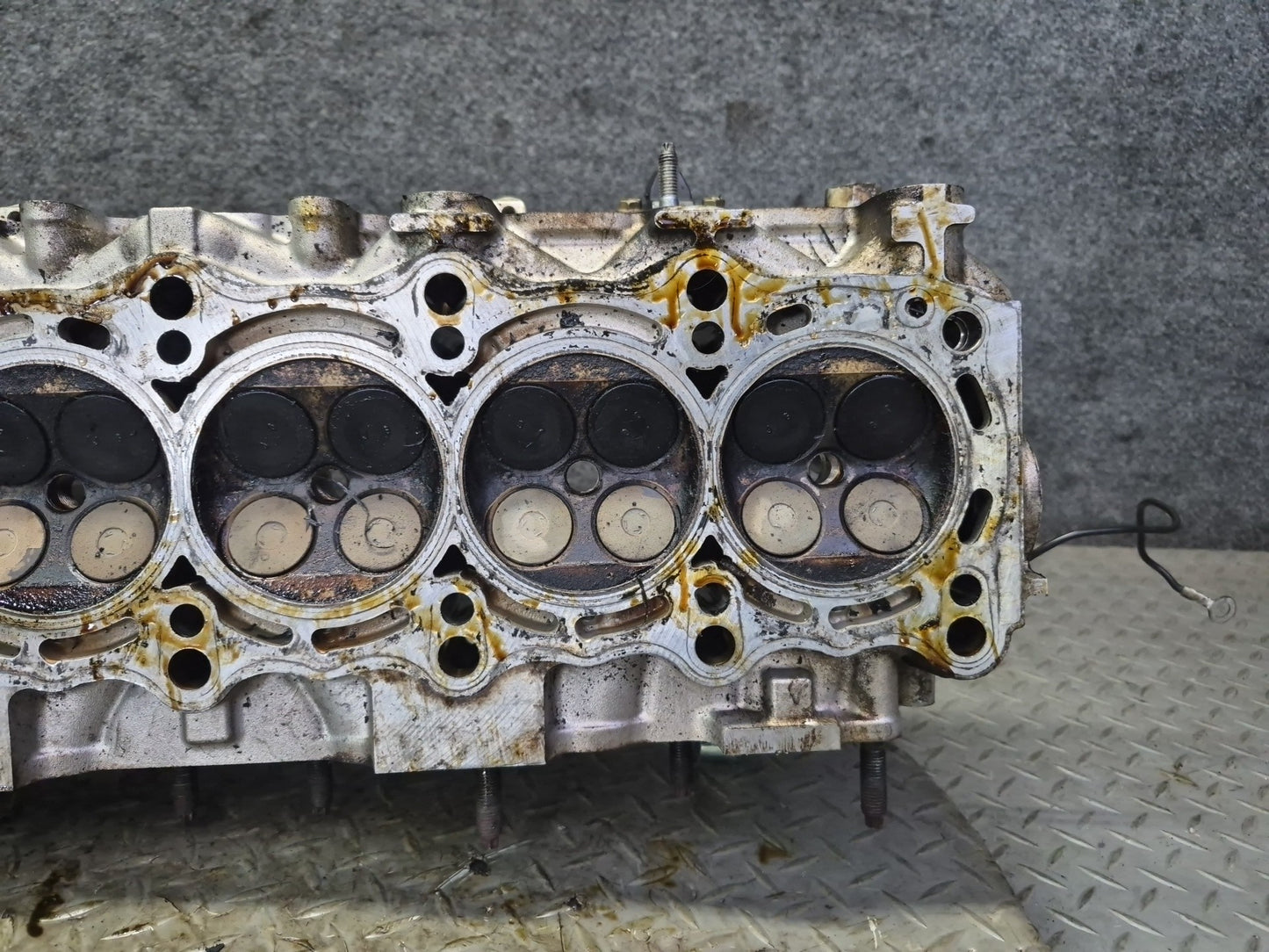 01-05 Lexus JCE10L IS300 GS300 2JZGE Vvti Engine Cylinder Head w Camshafts OEM