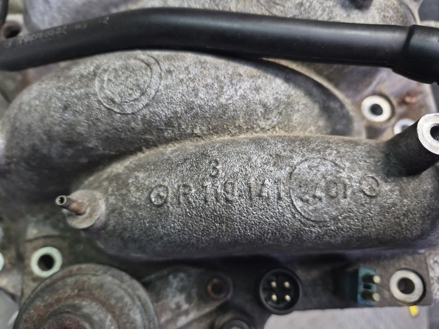 94-95 Mercedes W140 S500 M119.702 Engine Motor Air Intake Manifold OEM