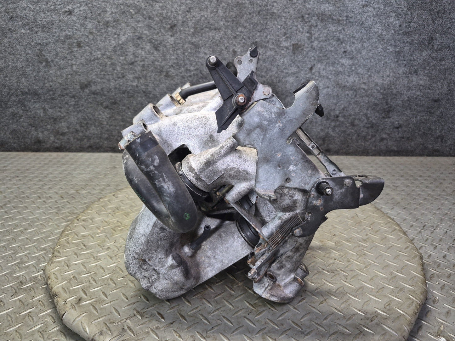 94-95 Mercedes W140 S500 M119.702 Engine Motor Air Intake Manifold OEM