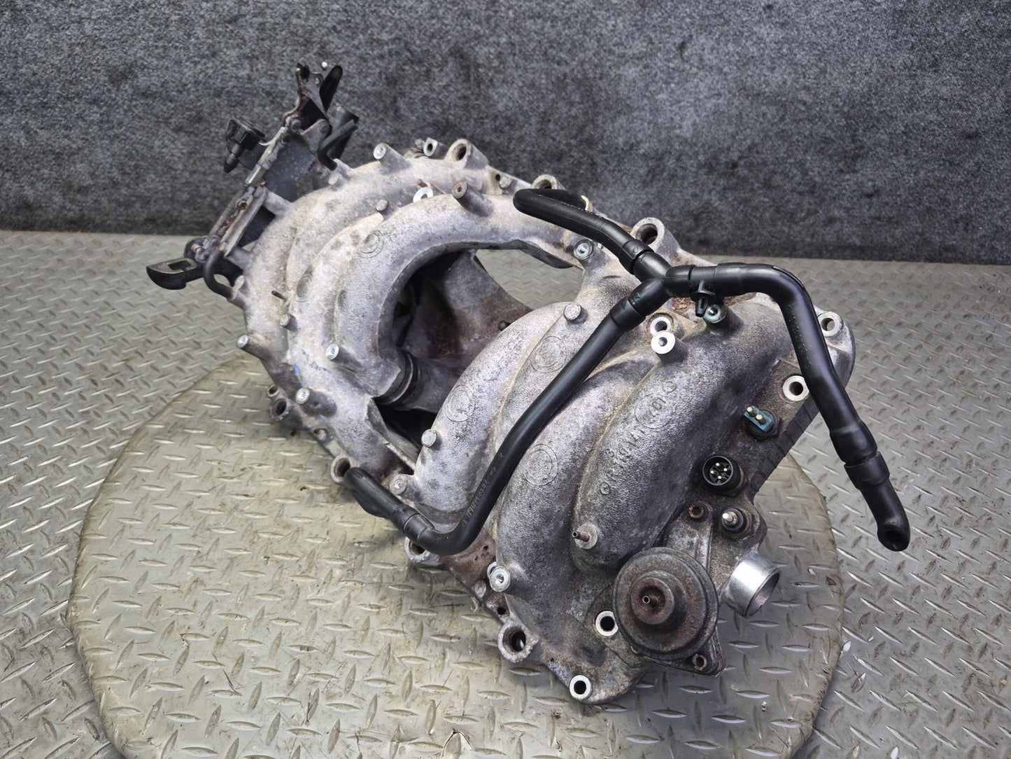 94-95 Mercedes W140 S500 M119.702 Engine Motor Air Intake Manifold OEM