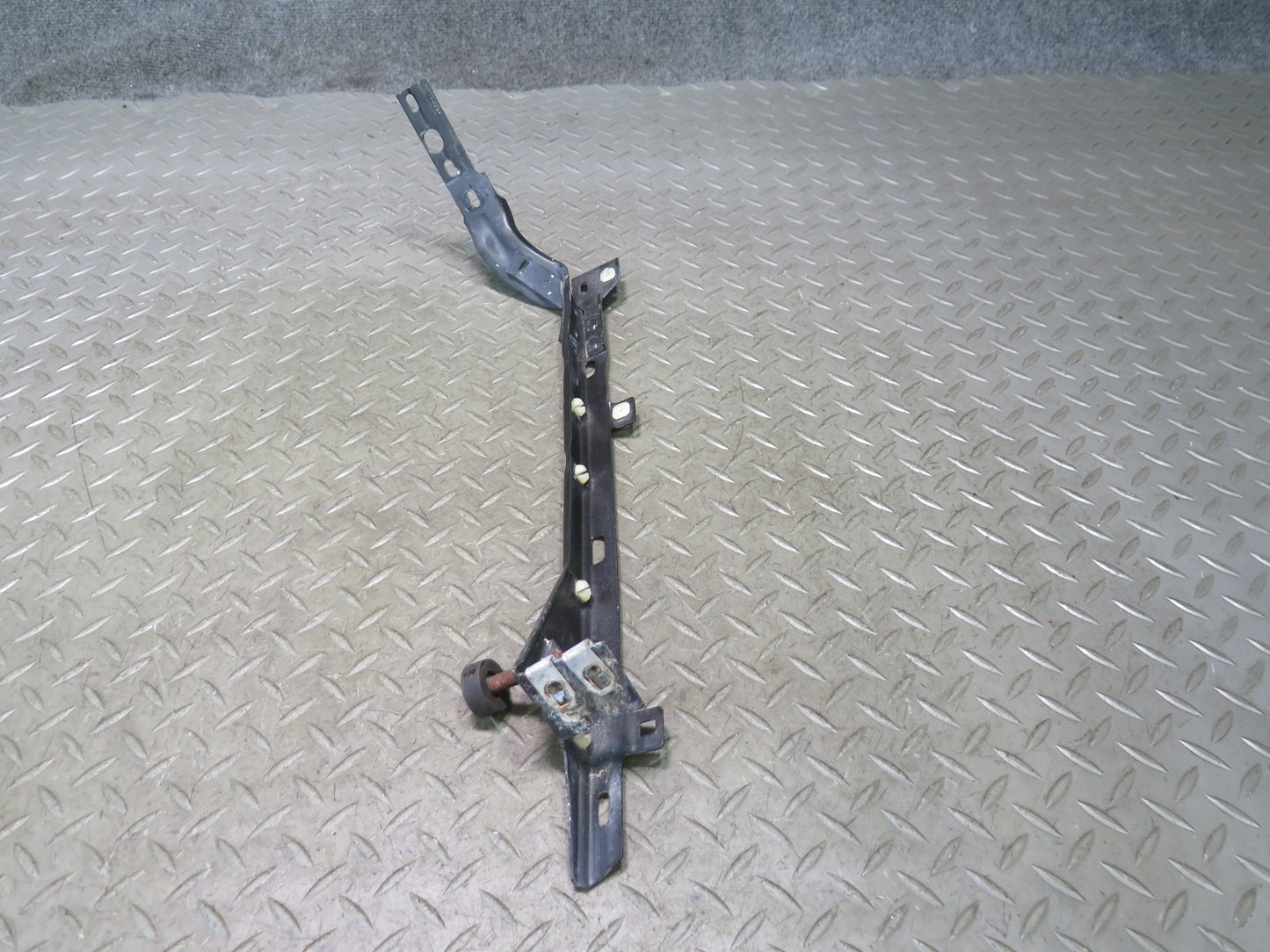 90-96 Chevrolet Corvette C4 Set of 2 Front Bumper Reinforcement Bracket OEM
