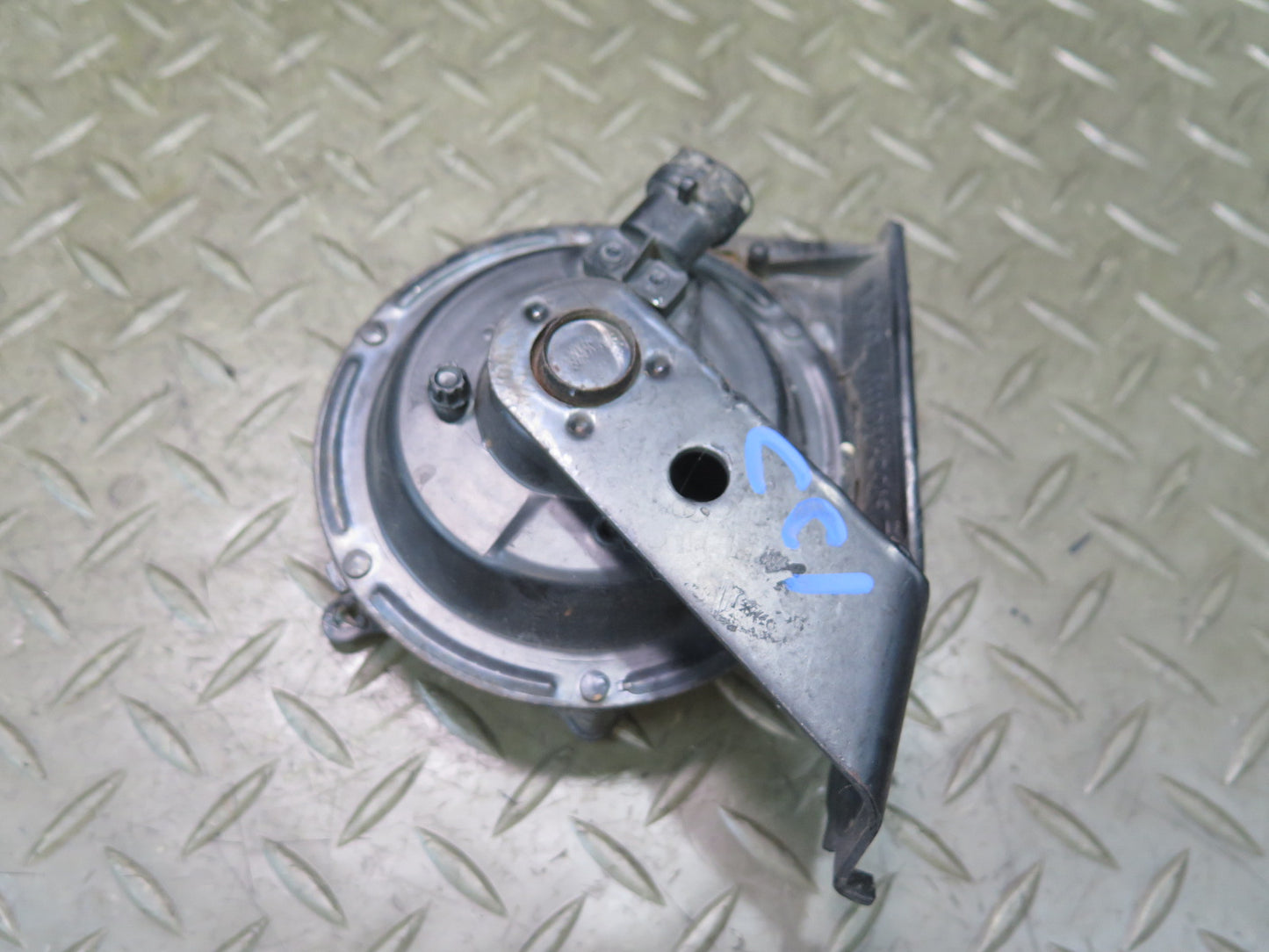 84-96 Chevrolet Corvette C4 Set of 2 A & F Note Horn Signal OEM