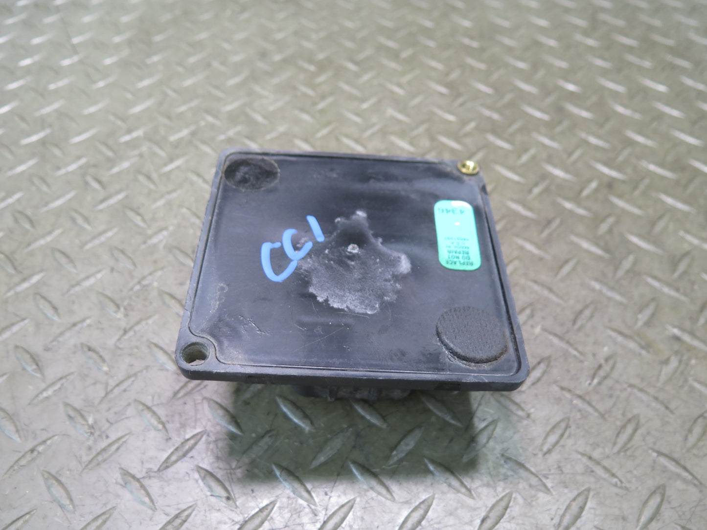 94-96 Chevrolet Corvette C4 Headlight Control Module 16521297 OEM