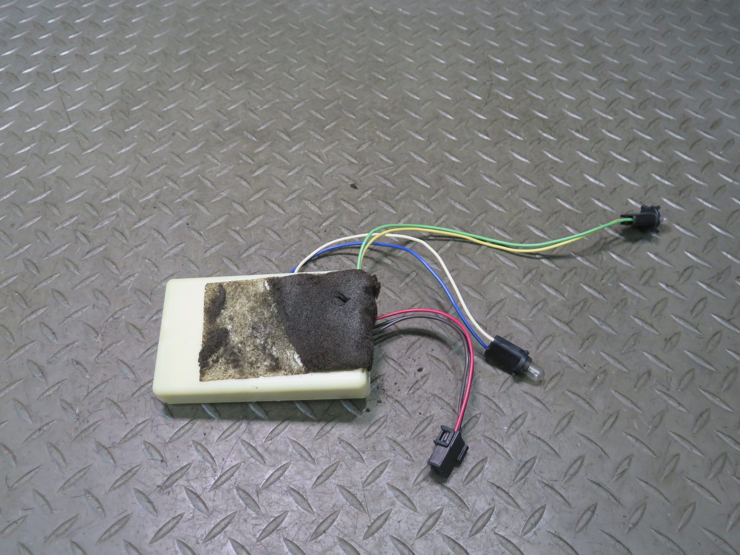 93-96 Chevrolet Corvette C4 TPMS Tire Pressure Sensor Module 10161858 OEM
