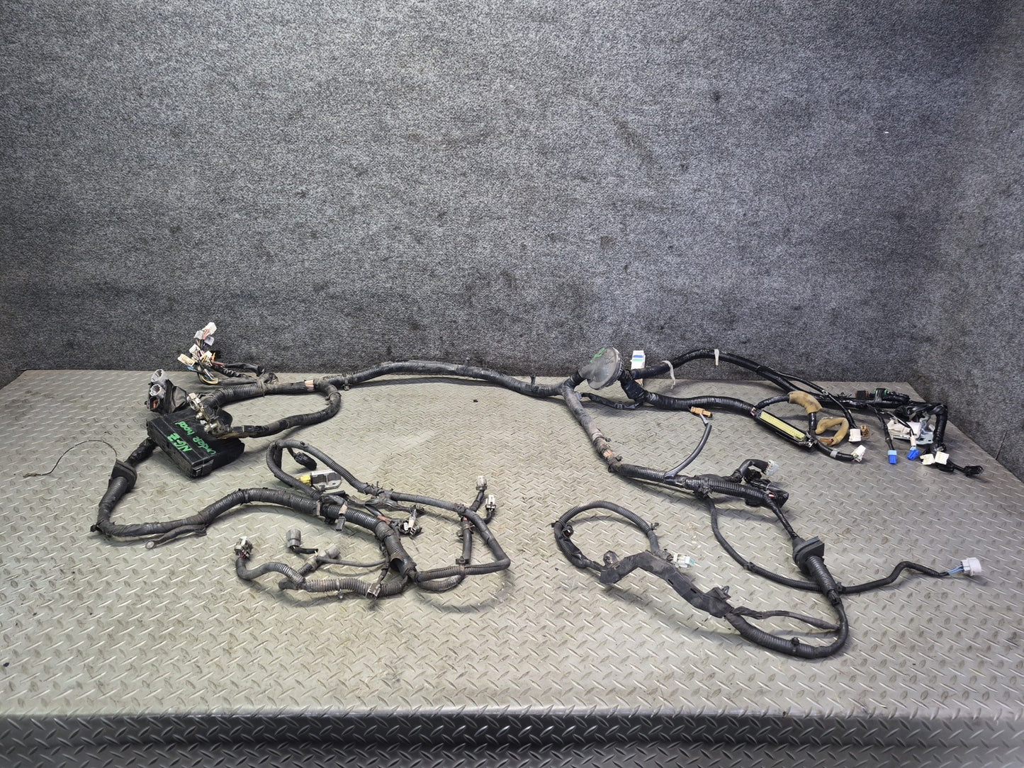 2006 Nissan 350Z Z33 Convert M/T Under Hood Wire Wiring Harness w Fuse Box OEM