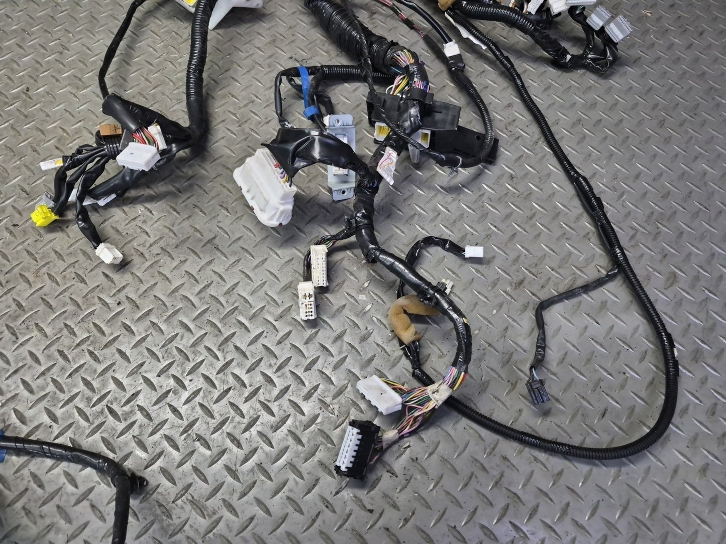 2006 Nissan 350Z Z33 Convertible VQ35HR M/T Main Dash Wire Wiring Harness OEM