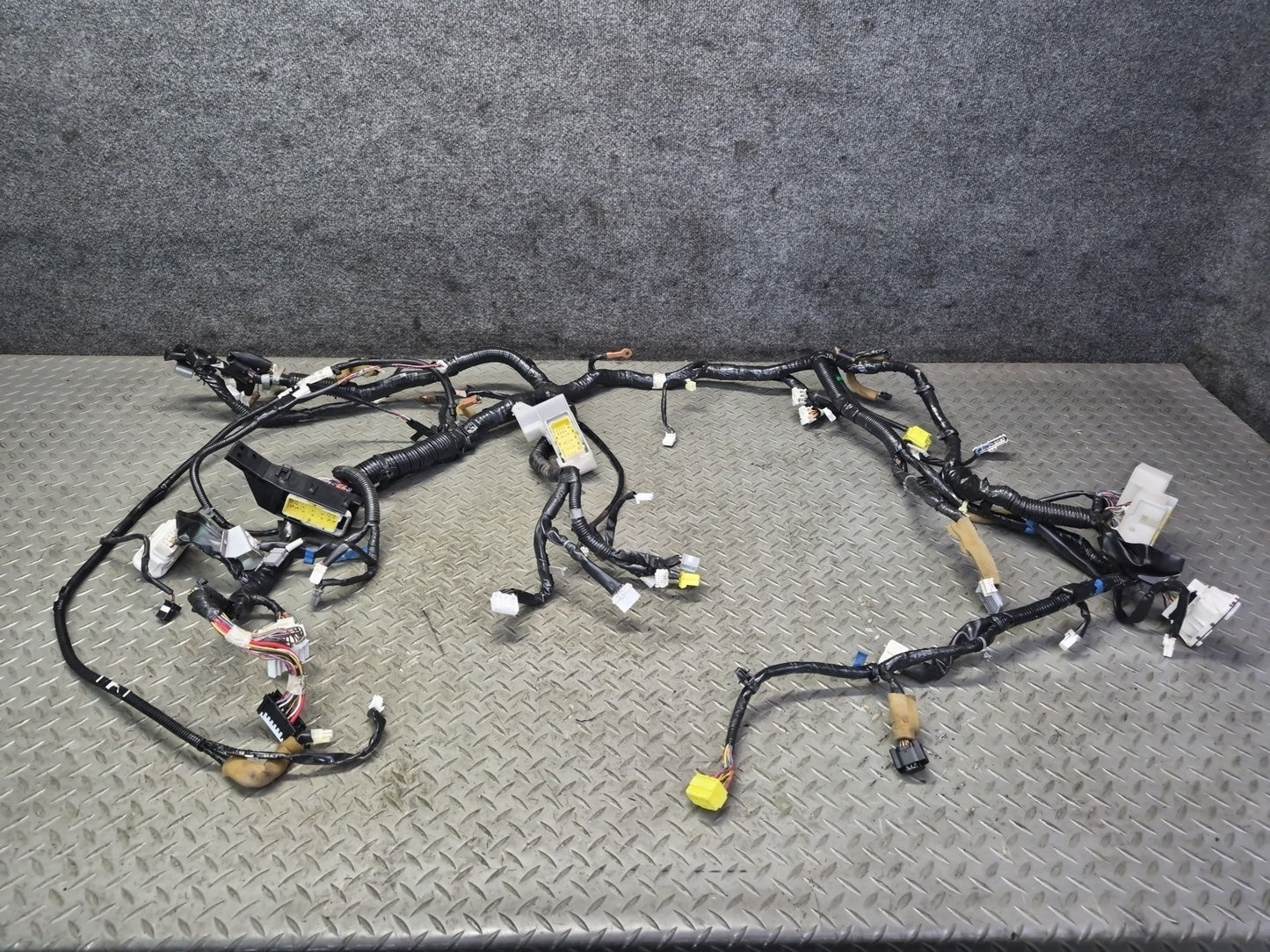 2006 Nissan 350Z Z33 Convertible VQ35HR M/T Main Dash Wire Wiring Harness OEM