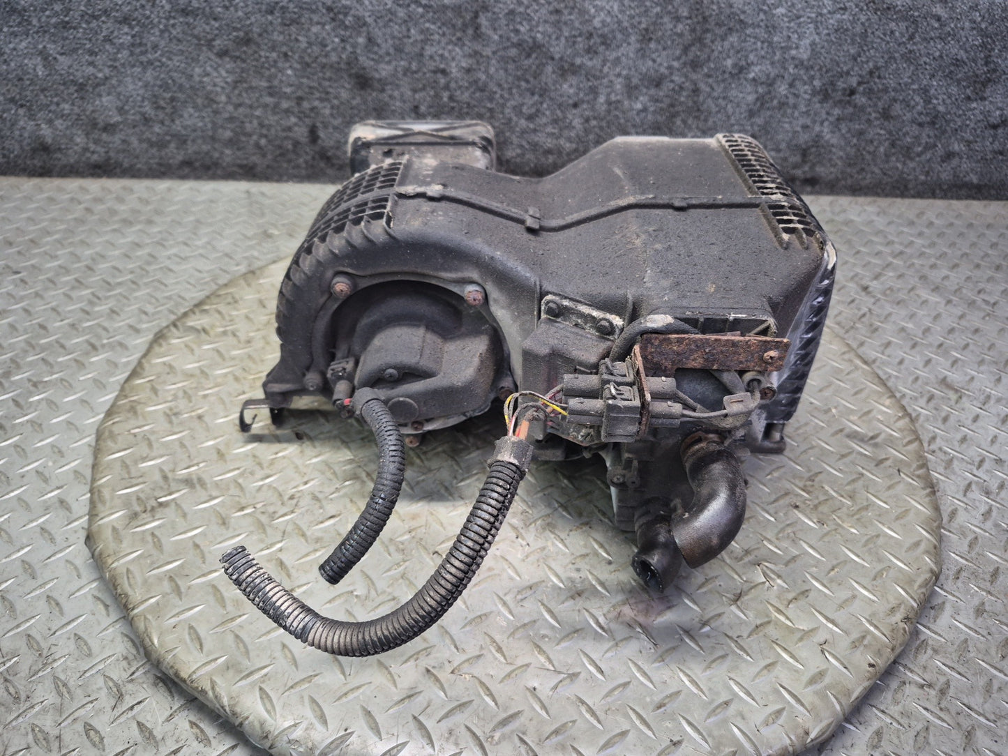 99-03 VW Eurovan T4 Front Hvac Blower Motor Climate Box w Duct 701820024B OEM