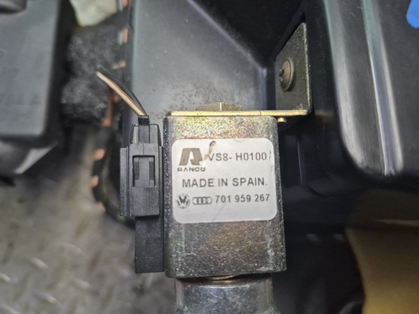 99-03 VW Eurovan T4 Rear Hvac A/C Evaporator Blower Motor Climate Box OEM