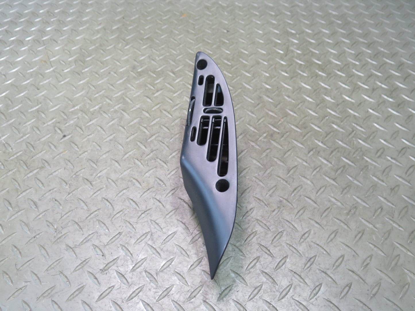 94-96 Chevrolet Corvette C4 Dash Front Left A/C Air Vent Grille 10086045 OEM