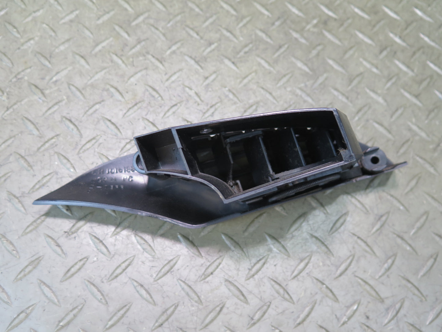 94-96 Chevrolet Corvette C4 Dash Front Left A/C Air Vent Grille 10086045 OEM