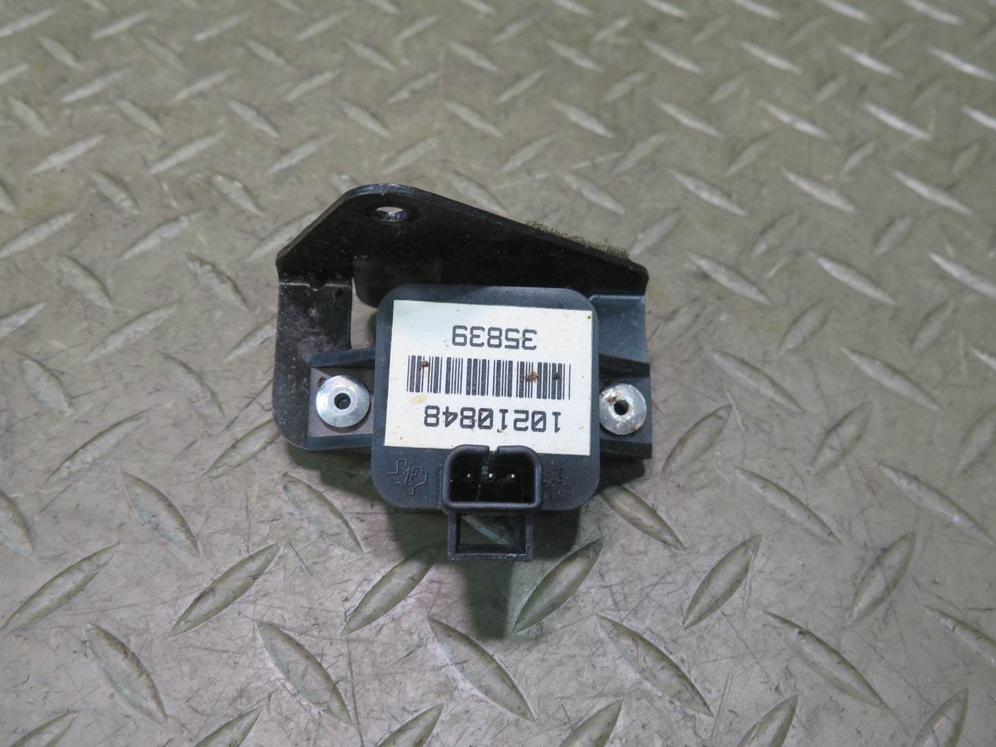 94-96 Chevrolet Corvette C4 Lateral Accelerometer Sensor 10210848 OEM
